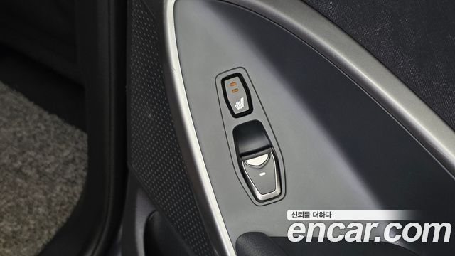 Hyundai Santa Fe (DM) Diesel(e-VGT) 2.0 2WD Premium 2015 — фото 19