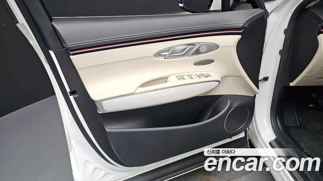 Genesis GV70 2.5T Gasoline AWD 2025 — фото 24