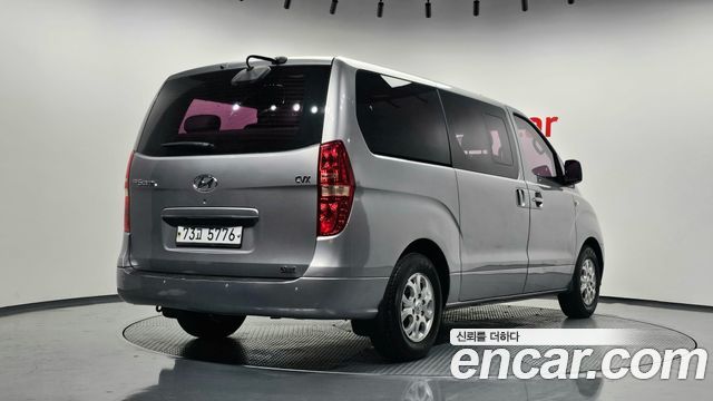 Hyundai Grand Starex 12-Seater Wagon CVX Deluxe 2013 — фото 2