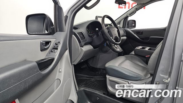 Hyundai Grand Starex 12-Seater Wagon CVX Deluxe 2013 — фото 10
