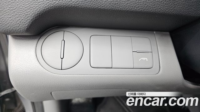 Hyundai Grand Starex 12-Seater Wagon CVX Deluxe 2013 — фото 14