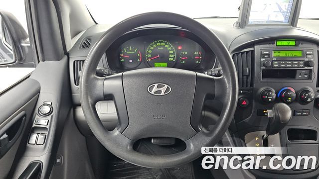 Hyundai Grand Starex 12-Seater Wagon CVX Deluxe 2013 — фото 15
