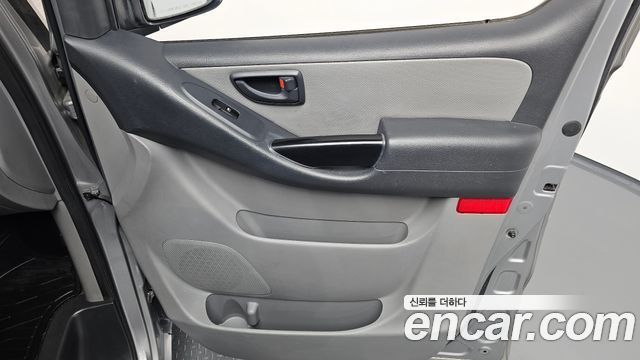 Hyundai Grand Starex 12-Seater Wagon CVX Deluxe 2013 — фото 24
