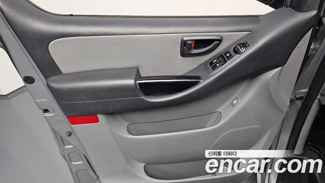 Hyundai Grand Starex 12-Seater Wagon CVX Deluxe 2013 — фото 25