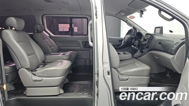 Hyundai Grand Starex 12-Seater Wagon CVX Deluxe 2013 — фото 26