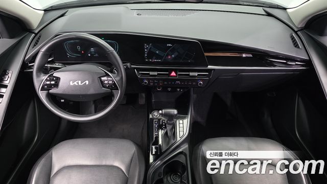 Kia Niro Prestige 2023 — фото 7