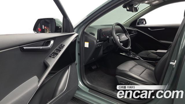 Kia Niro Prestige 2023 — фото 10