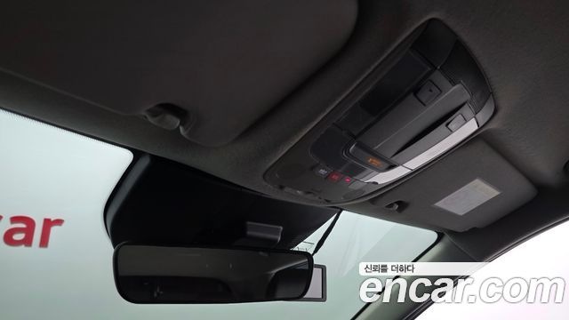 Kia Niro Prestige 2023 — фото 18