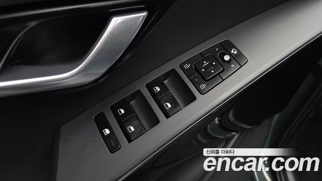 Kia Niro Prestige 2023 — фото 20