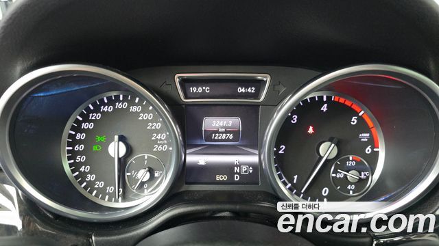Mercedes-Benz M-Class (W166) ML350 BlueTEC 4MATIC 2013 — фото 8