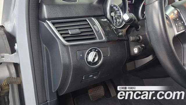 Mercedes-Benz M-Class (W166) ML350 BlueTEC 4MATIC 2013 — фото 16