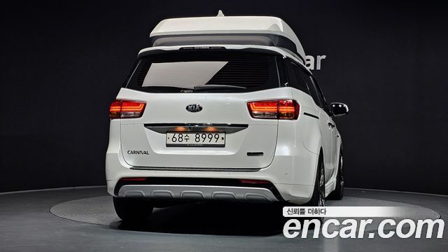 Kia Carnival 9-seater Hi-Limousine Prestige 2015 — фото 4