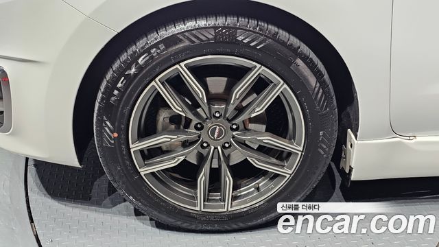 Kia Carnival 9-seater Hi-Limousine Prestige 2015 — фото 5