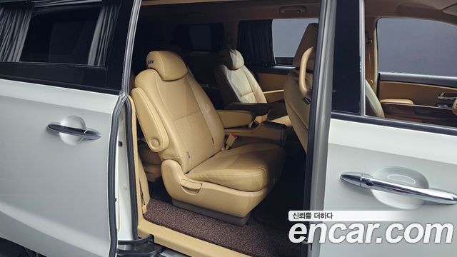 Kia Carnival 9-seater Hi-Limousine Prestige 2015 — фото 11