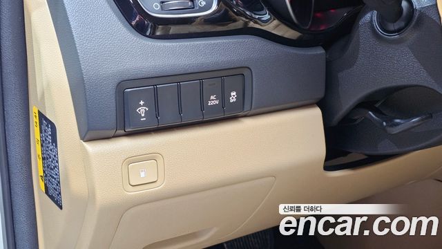Kia Carnival 9-seater Hi-Limousine Prestige 2015 — фото 16