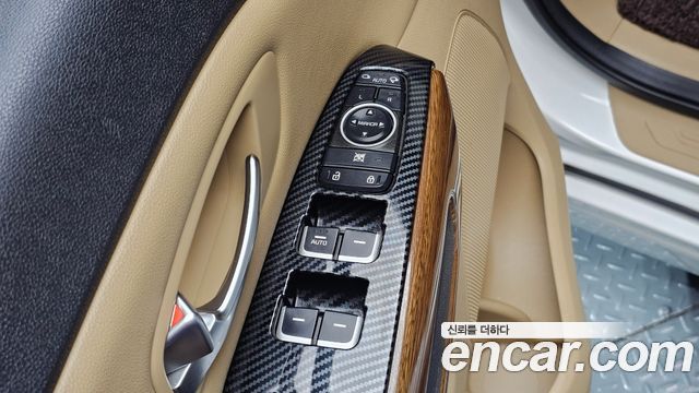 Kia Carnival 9-seater Hi-Limousine Prestige 2015 — фото 17