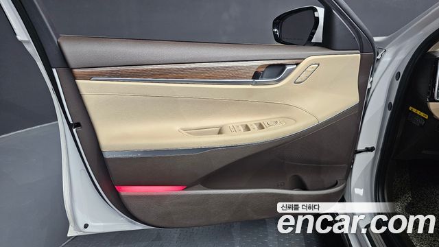 Hyundai Grandeur (IG) 2.4 Premium Special 2018 — фото 24