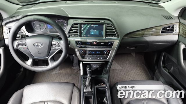 Hyundai Sonata (LF) 2.0 Smart 2015 — фото 7
