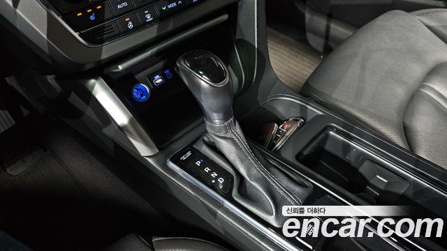 Hyundai Sonata (LF) 2.0 Smart 2015 — фото 9