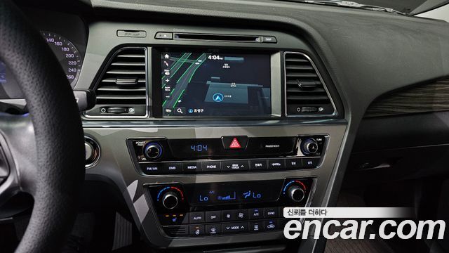 Hyundai Sonata (LF) 2.0 Smart 2015 — фото 13