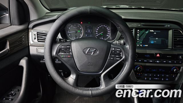 Hyundai Sonata (LF) 2.0 Smart 2015 — фото 14