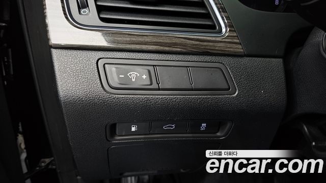 Hyundai Sonata (LF) 2.0 Smart 2015 — фото 30