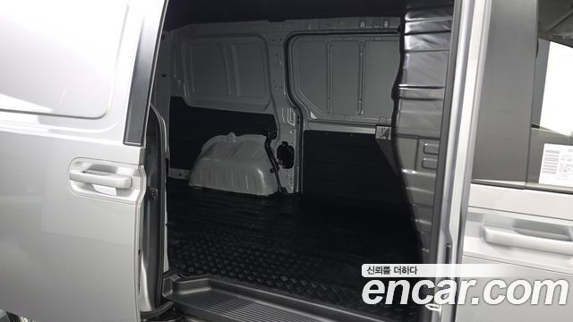 Hyundai Staria Cargo 3-Seater Smart 2025 — фото 12