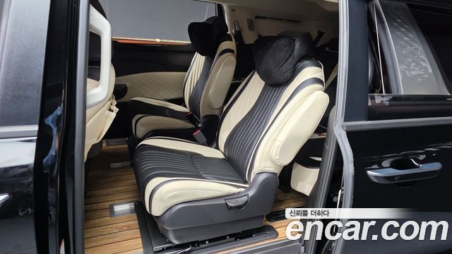 Kia Carnival (IV) Gasoline 9-Seater Hi Limousine (7-seater Limousine(Special vehicle) 2024 — фото 26