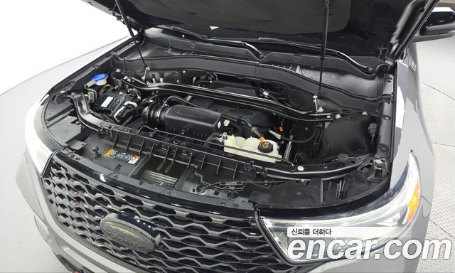 Ford Explorer (VI) 2.3 LimIted 4WD 2021 — фото 6