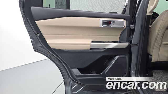 Ford Explorer (VI) 2.3 LimIted 4WD 2021 — фото 25