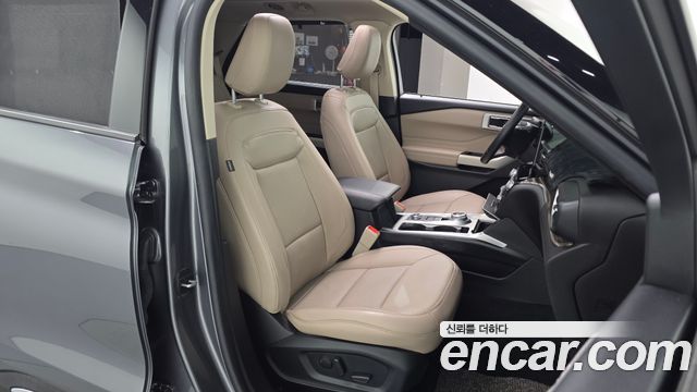 Ford Explorer (VI) 2.3 LimIted 4WD 2021 — фото 26