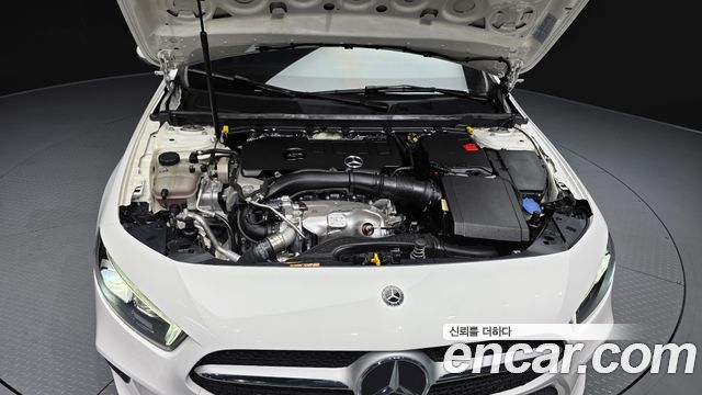 Mercedes-Benz A-Class (W177) A220 Sedan 2020 — фото 6