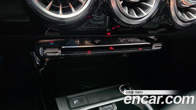 Mercedes-Benz A-Class (W177) A220 Sedan 2020 — фото 17
