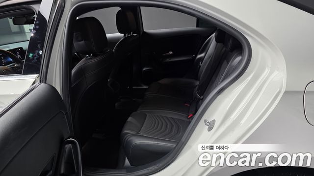 Mercedes-Benz A-Class (W177) A220 Sedan 2020 — фото 26