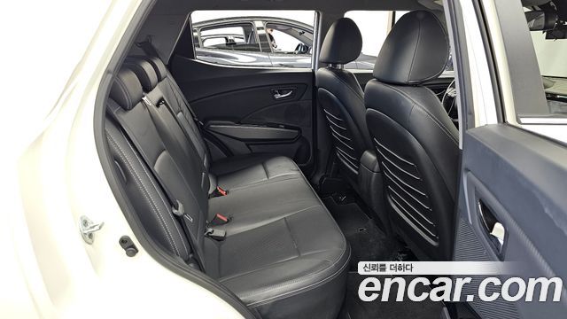 KG Mobility (SsangYong) Tivoli VX 2WD 2017 — фото 12