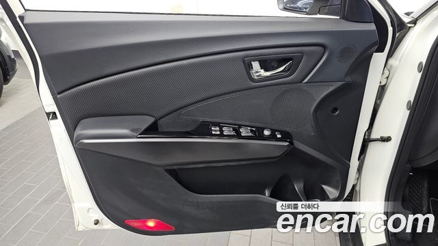 KG Mobility (SsangYong) Tivoli VX 2WD 2017 — фото 24