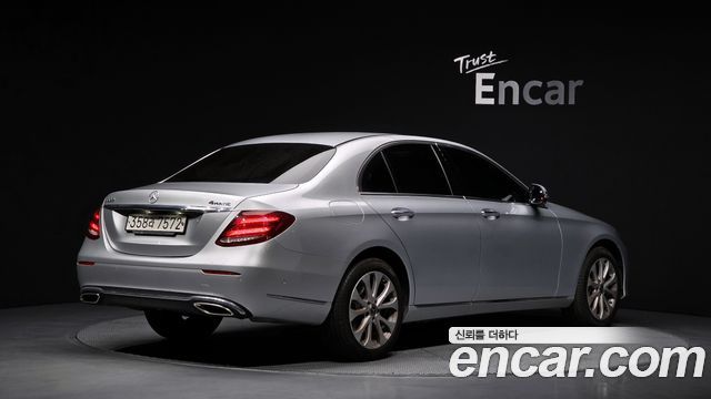 Mercedes-Benz E-Class (W213) E300 4MATIC Exclusive 2018 — фото 2