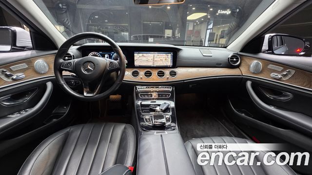 Mercedes-Benz E-Class (W213) E300 4MATIC Exclusive 2018 — фото 7