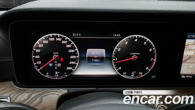 Mercedes-Benz E-Class (W213) E300 4MATIC Exclusive 2018 — фото 8