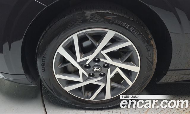 Hyundai Grandeur (GN7) 2,5 Gasoline 2WD Premium 2023 — фото 5