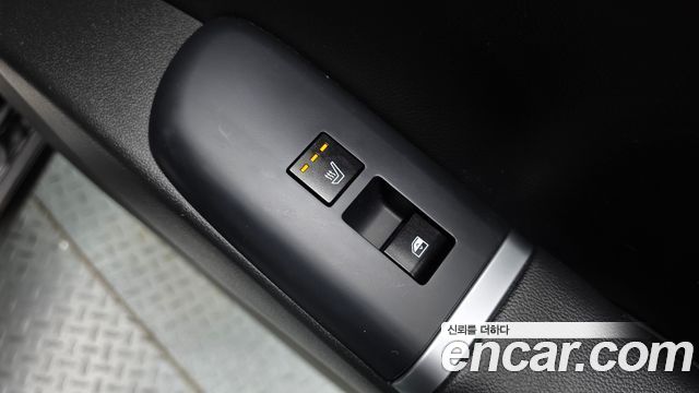 Hyundai Grandeur (GN7) 2,5 Gasoline 2WD Premium 2023 — фото 17