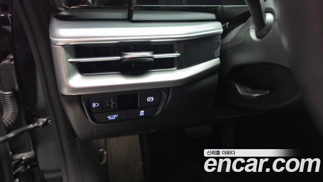 Hyundai Grandeur (GN7) 2,5 Gasoline 2WD Premium 2023 — фото 28