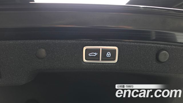 Hyundai Grandeur (GN7) 2,5 Gasoline 2WD Premium 2023 — фото 34