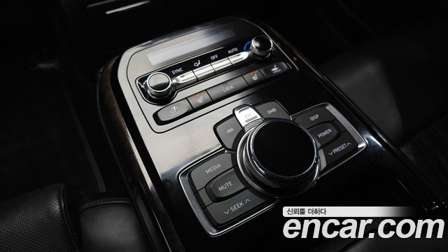 Genesis EQ900 3.3 T-GDI AWD Luxury 2016 — фото 18