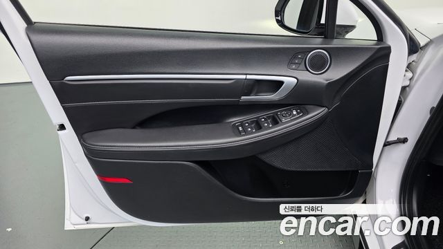 Hyundai Sonata The Edge (DN8) 2.0 Exclusive 2024 — фото 24