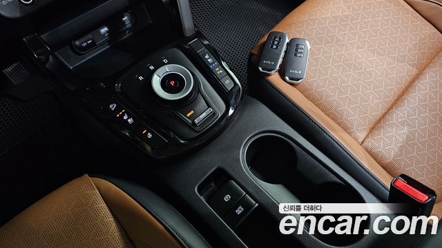 Kia Seltos Gasoline 1.6 Turbo 2WD Gravity 2023 — фото 9