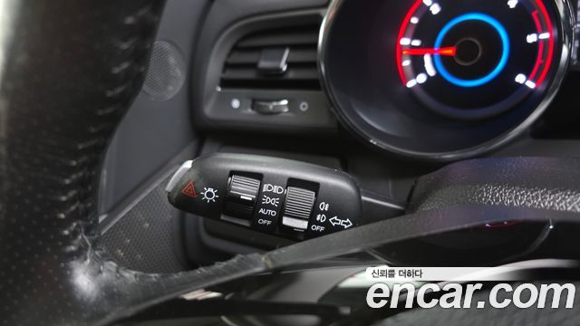 KG Mobility (SsangYong) Tivoli Diesel LX 2WD 2017 — фото 16