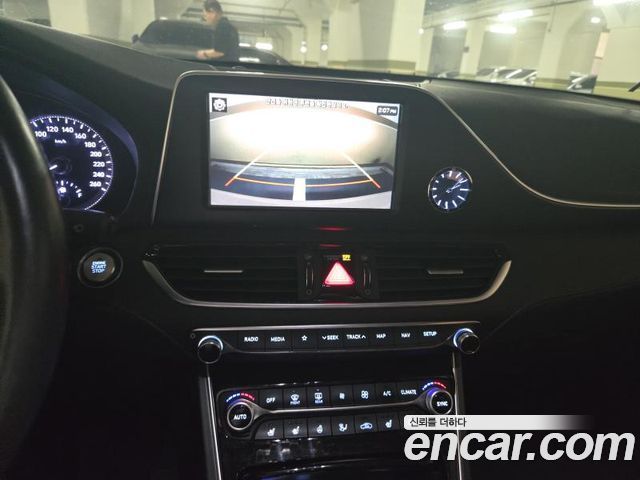 Hyundai Grandeur (IG) 2.4 Premium 2018 — фото 6