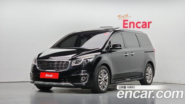 Kia Carnival 7-seater Limousine President