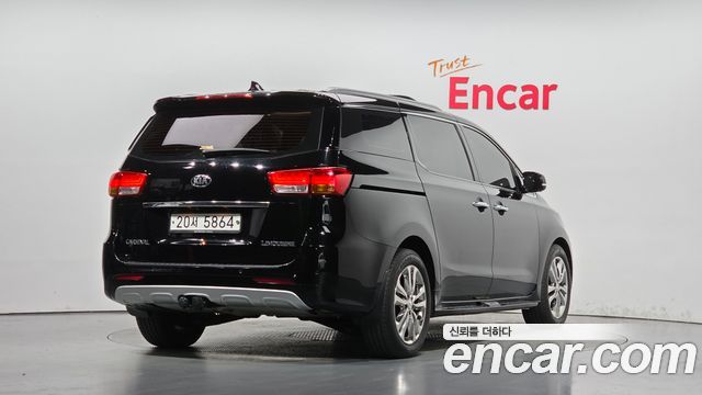 Kia Carnival 7-seater Limousine President 2016 — фото 2